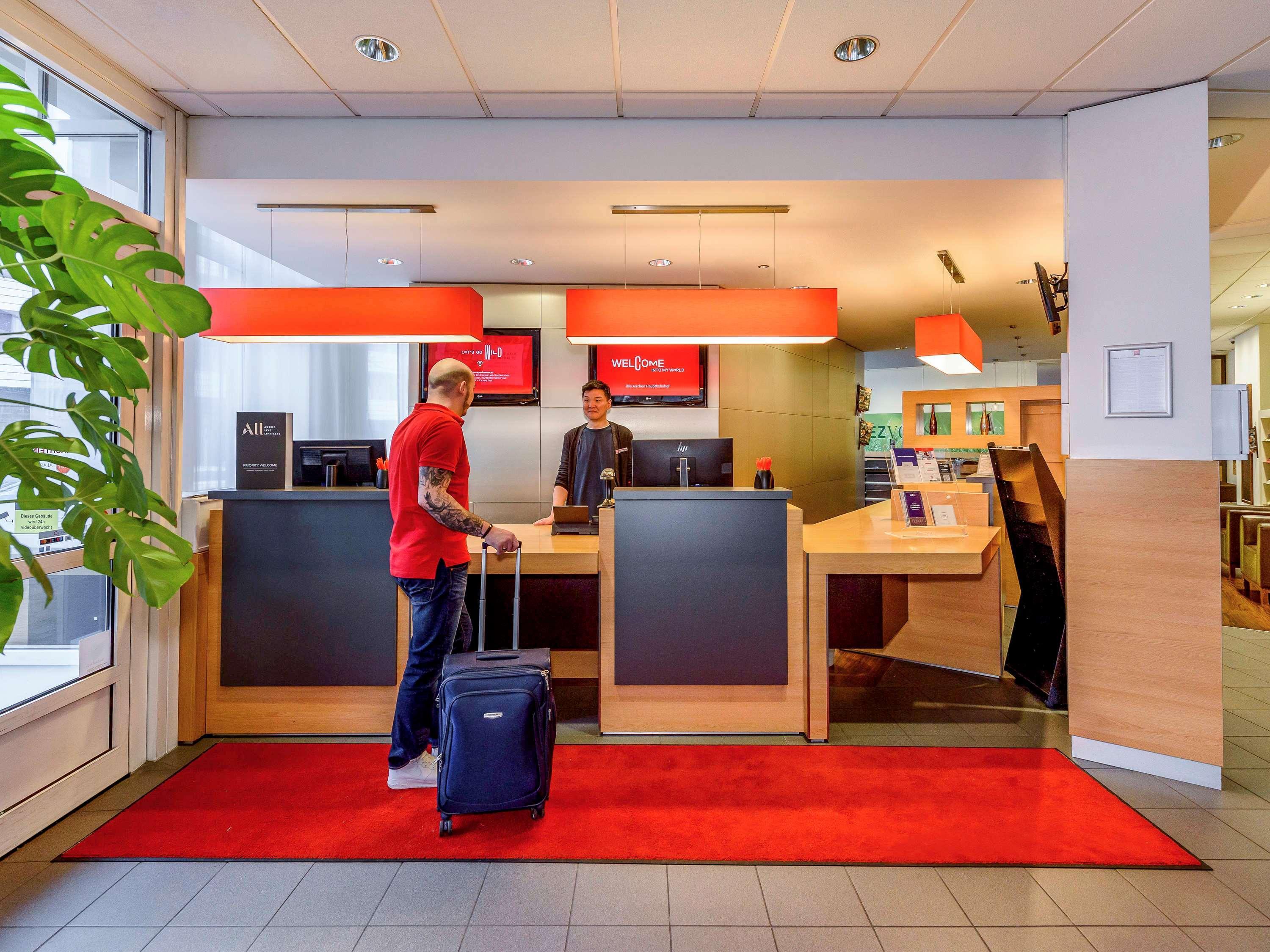 B&B Hotel Aachen-Hbf Exterior foto